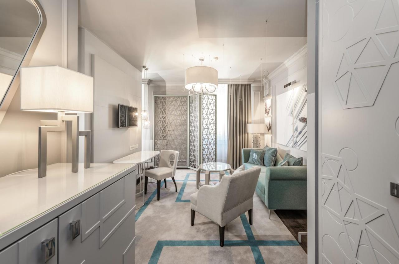 Suite Design by J.V.